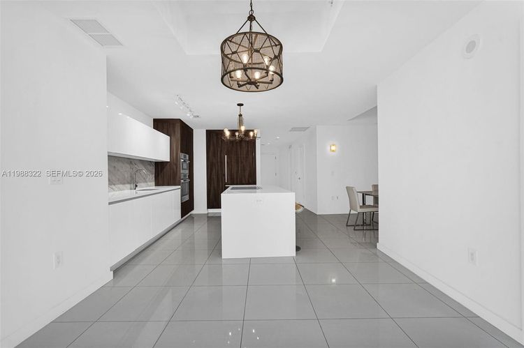 Paramount Miami Worldcenter #2912 image #11