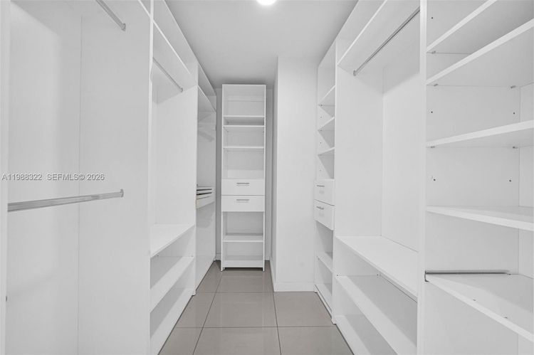 Paramount Miami Worldcenter #2912 image #15