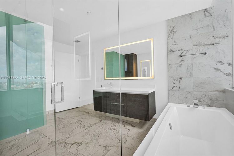 Paramount Miami Worldcenter #2912 image #26