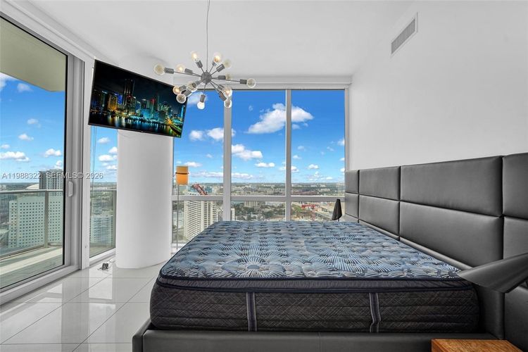 Paramount Miami Worldcenter #2912 image #28