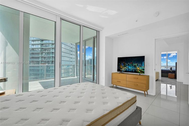 Paramount Miami Worldcenter #2912 image #30