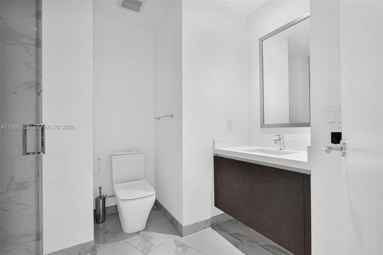 Paramount Miami Worldcenter #2912 image #32