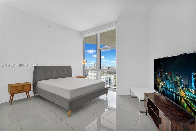 Paramount Miami Worldcenter #2912 image #36