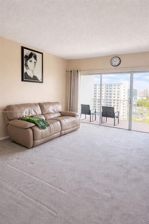Arlen House West #1225 image #8