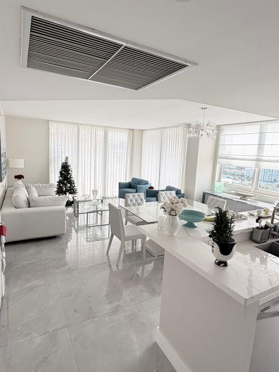 Turnberry on the Green #2204 image #10