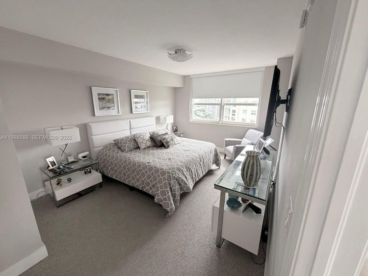 Turnberry on the Green #2204 image #13