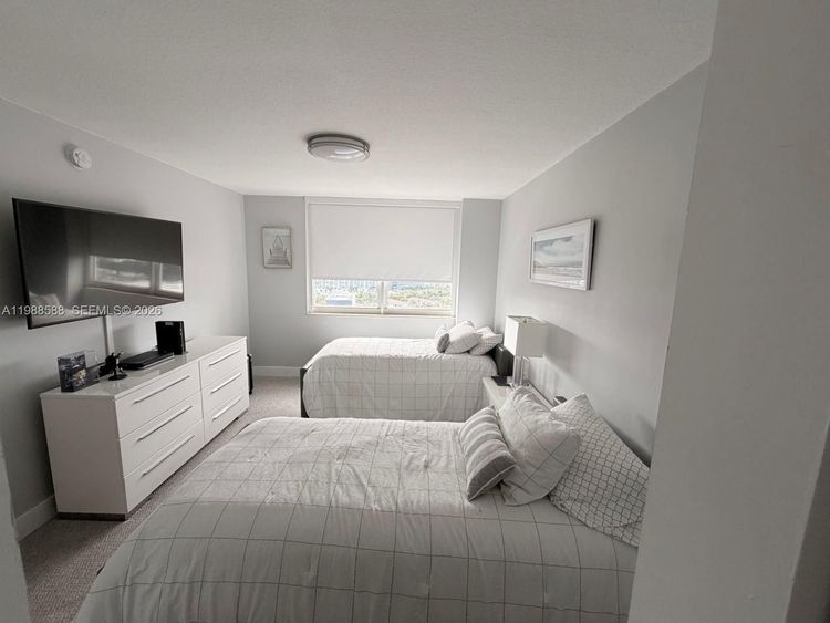 Turnberry on the Green #2204 image #16