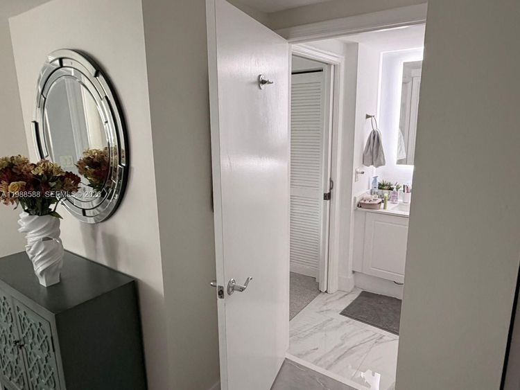 Turnberry on the Green #2204 image #18