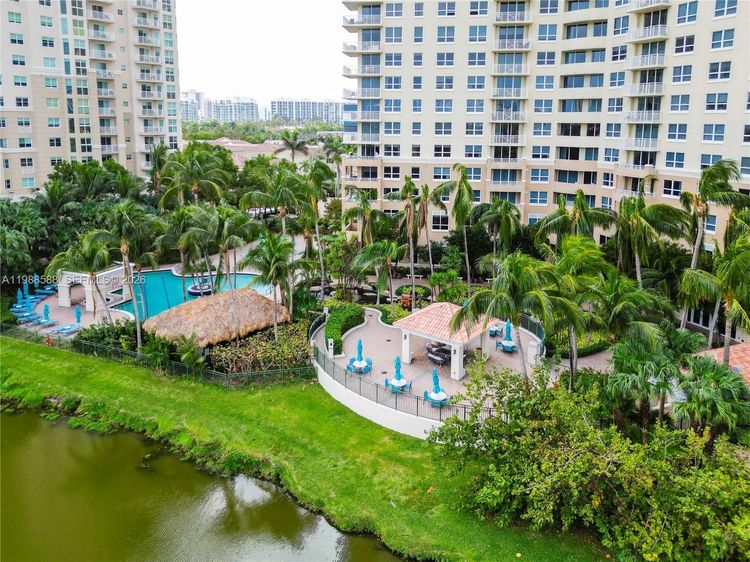Turnberry on the Green #2204 image #19