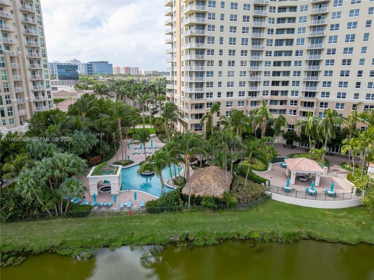 Turnberry on the Green #2204 image #20