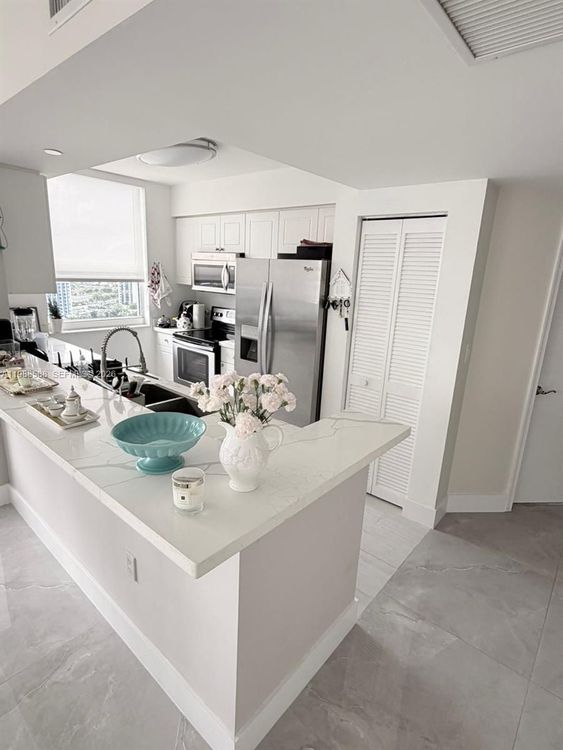 Turnberry on the Green #2204 image #7