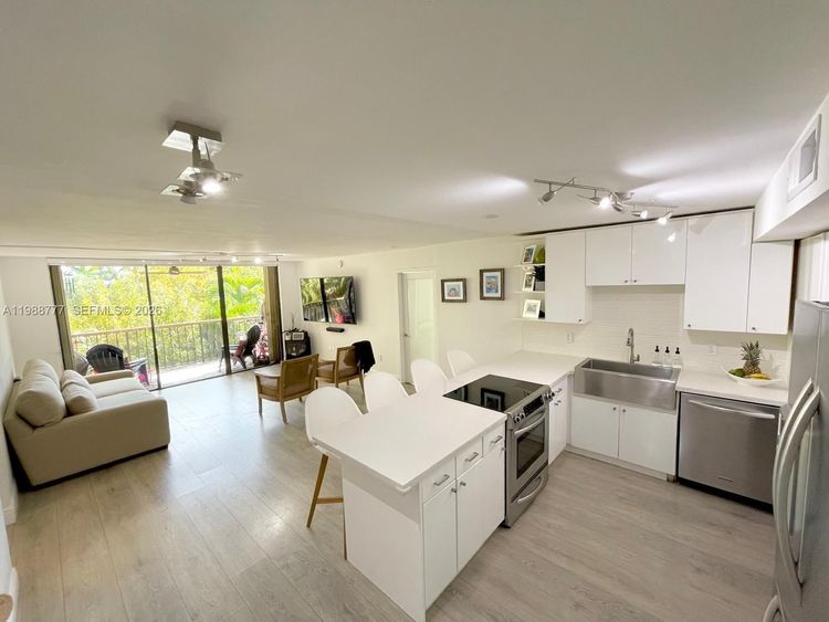 Ocean Village #304 image #8