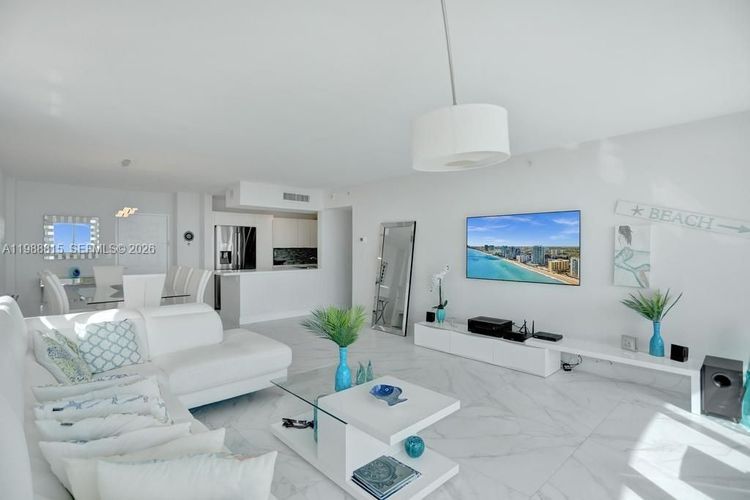 The Wave Condominium #525 image #10