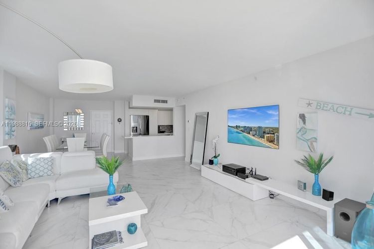 The Wave Condominium #525 image #11