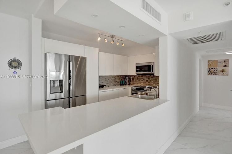 The Wave Condominium #525 image #13