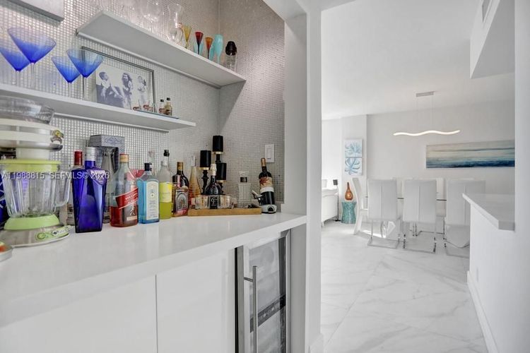 The Wave Condominium #525 image #22