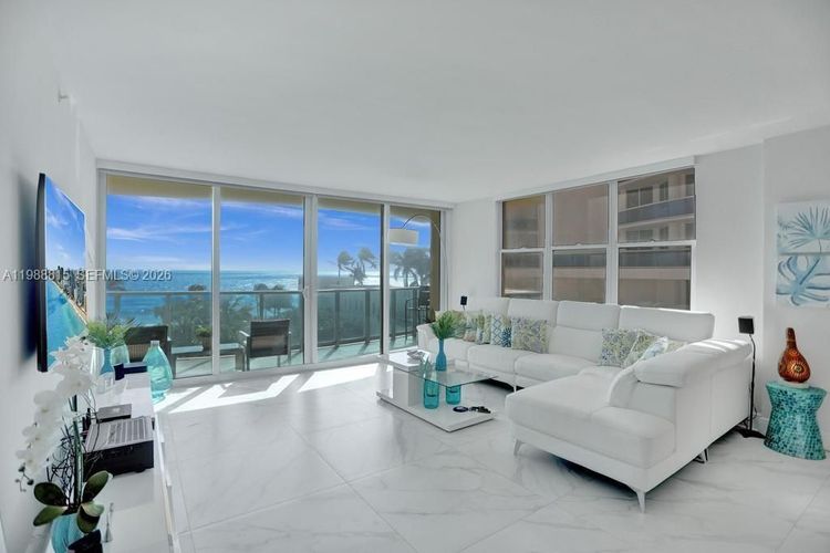 The Wave Condominium #525 image #7