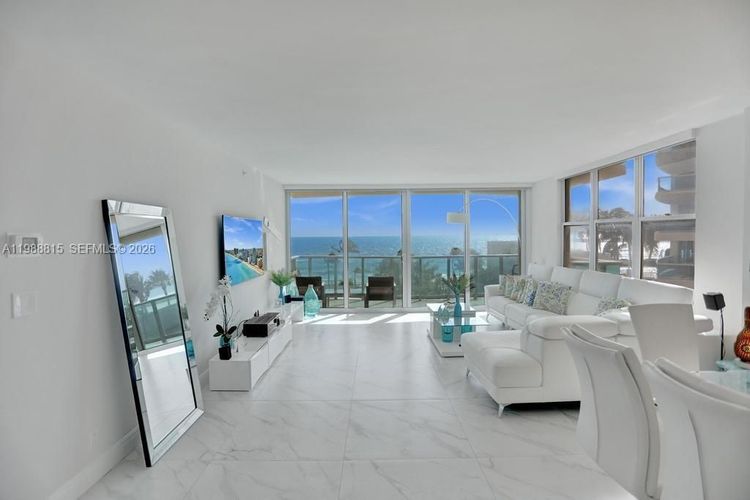 The Wave Condominium #525 image #8