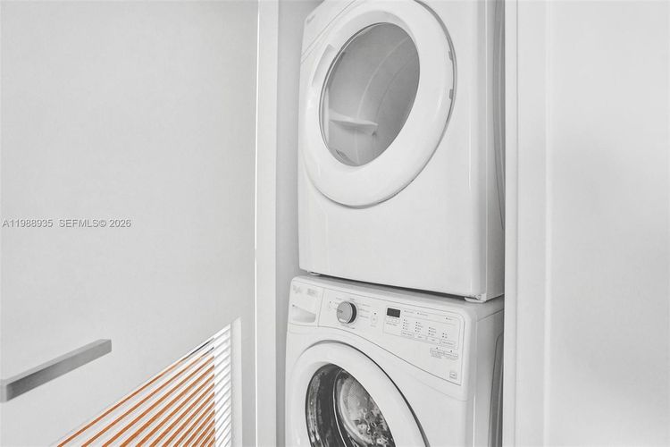 Tiffany House #513 image #13