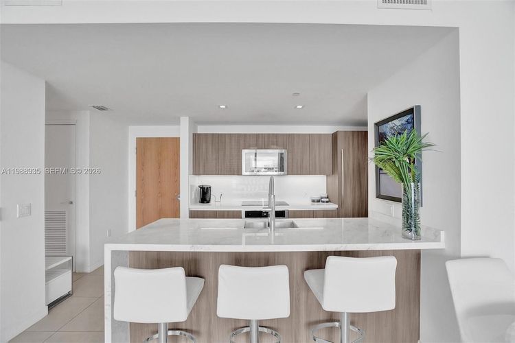 Tiffany House #513 image #22