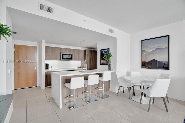 Tiffany House #513 image #25