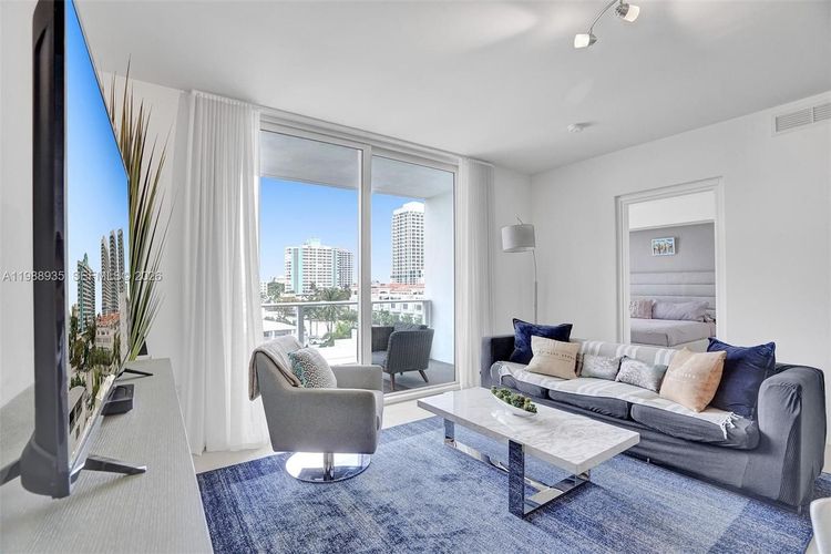 Tiffany House #513 image #28