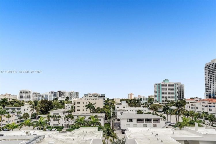 Tiffany House #513 image #32