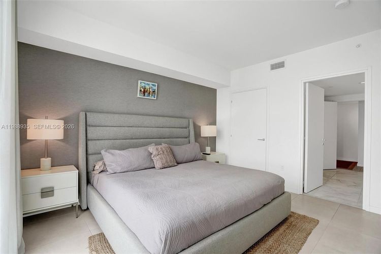 Tiffany House #513 image #6