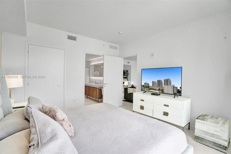 Tiffany House #513 image #7