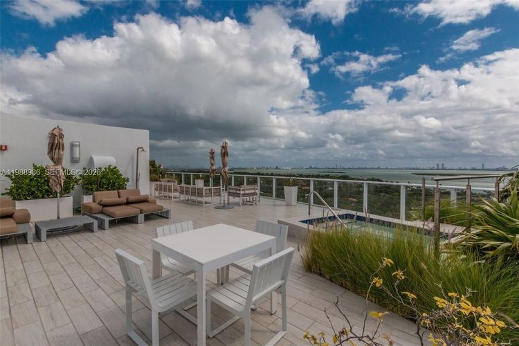 Baltus House #1205 image #17