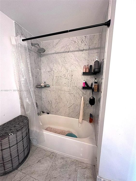 Vizcayne North Tower #3707 image #18