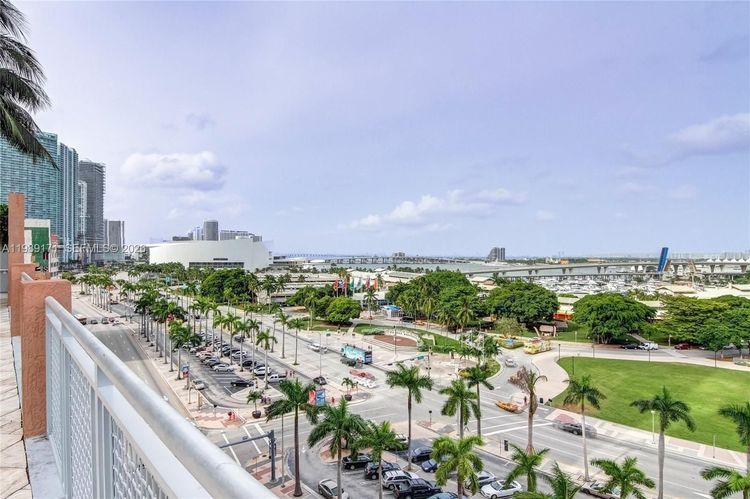 Vizcayne North Tower #3707 image #39