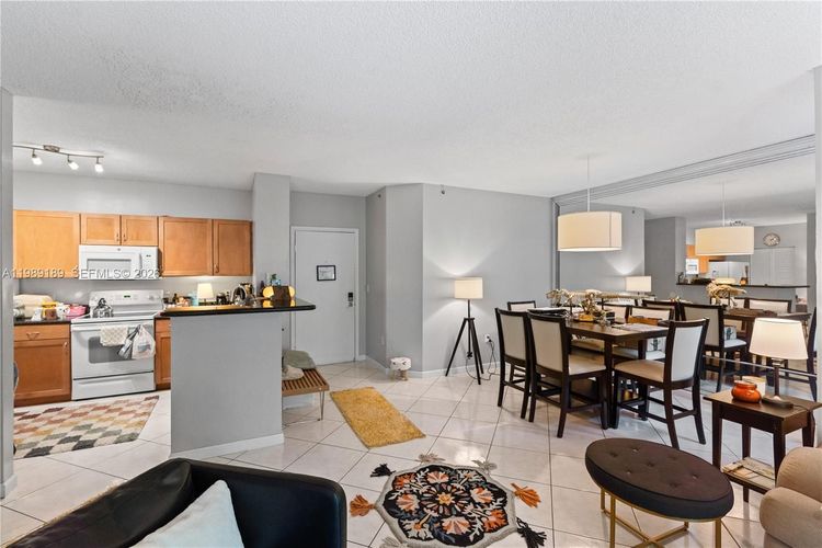 The Yacht Club at Aventura #6108 image #11