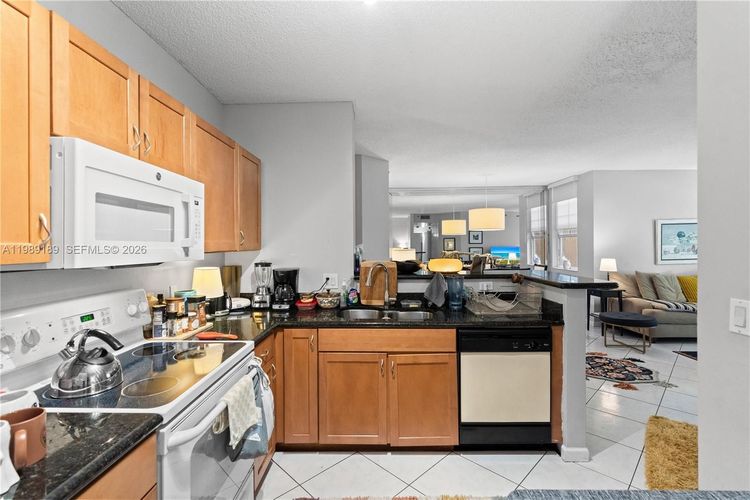 The Yacht Club at Aventura #6108 image #15