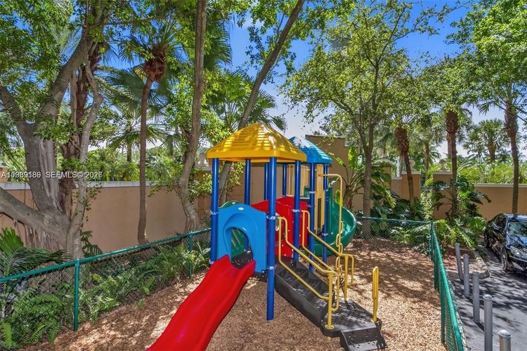 The Yacht Club at Aventura #6108 image #38