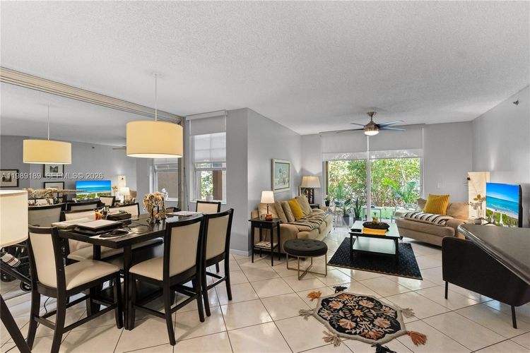 The Yacht Club at Aventura #6108 image #6