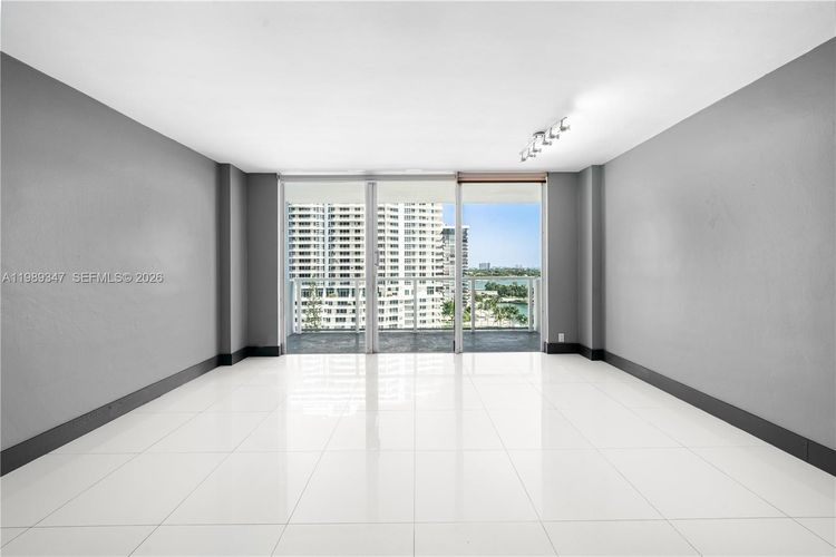 Bay Park Towers #1212 image #10