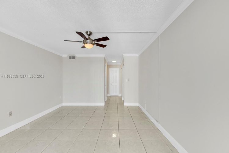 Commodore Plaza - Tower #806 image #18