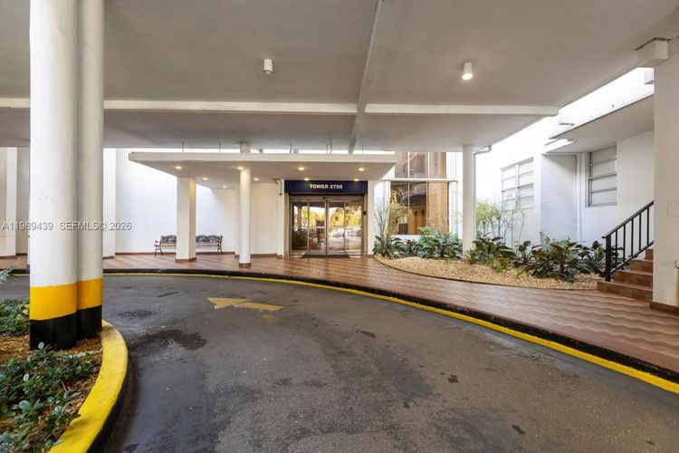 Commodore Plaza - Tower #806 image #25