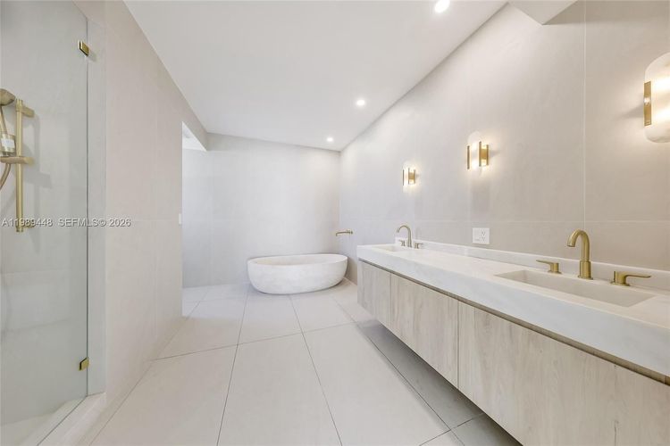 Prince George Condo #21C image #11