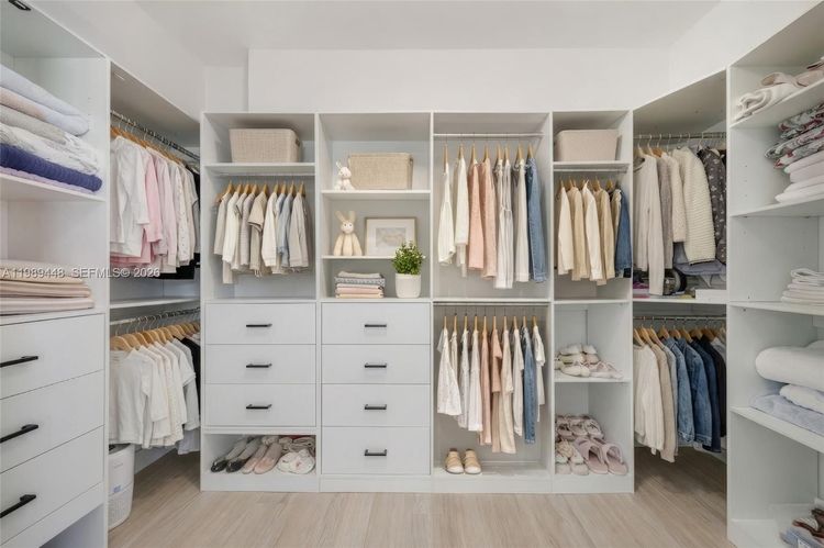 Prince George Condo #21C image #15