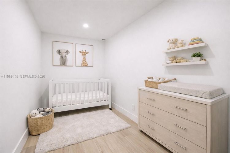 Prince George Condo #21C image #16