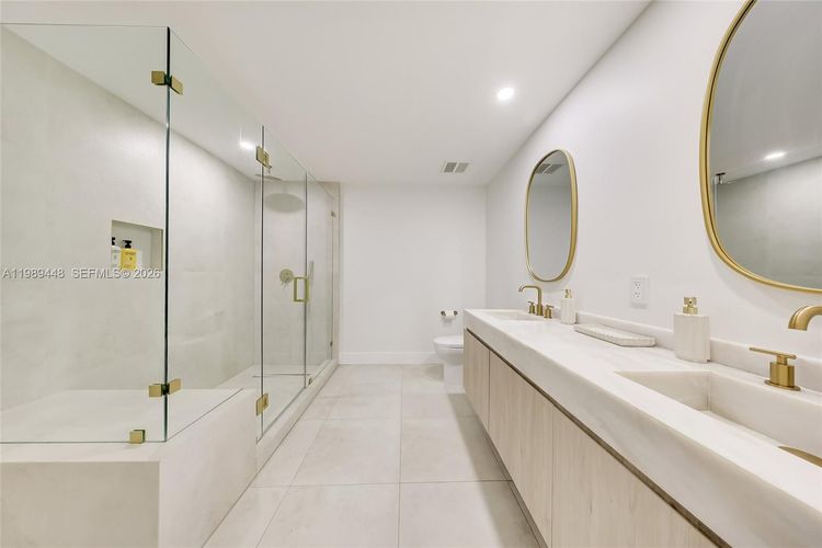 Prince George Condo #21C image #17