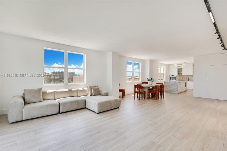 Prince George Condo #21C image #6