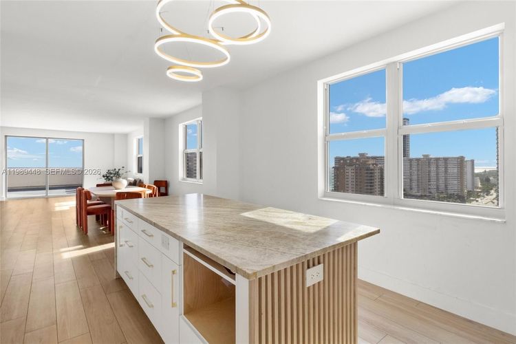 Prince George Condo #21C image #8