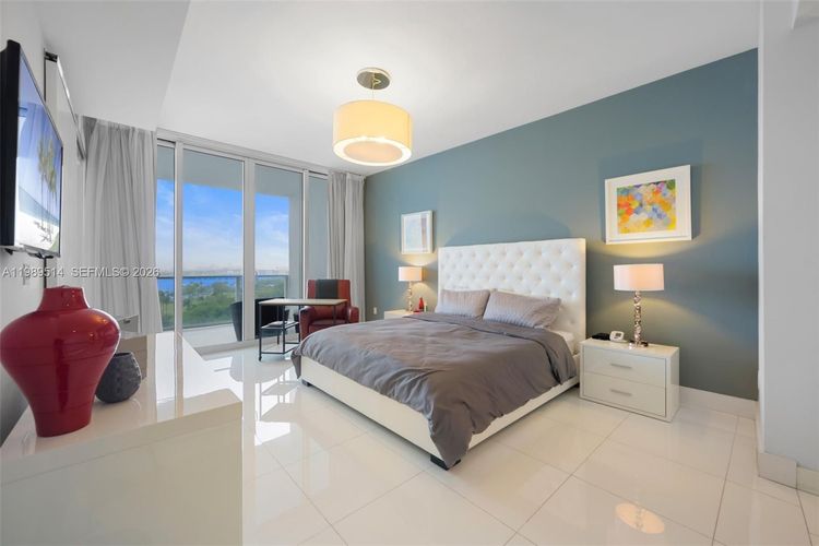 Paramount Bay #803 image #14