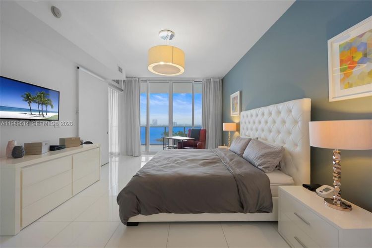 Paramount Bay #803 image #15