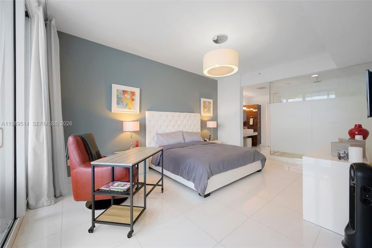 Paramount Bay #803 image #16