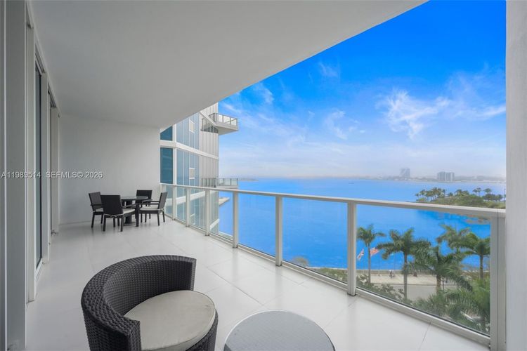 Paramount Bay #803 image #20
