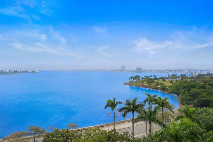 Paramount Bay #803 image #21